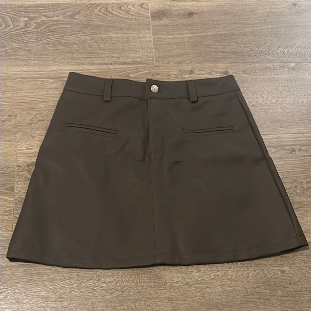 Faux leather mini skirt